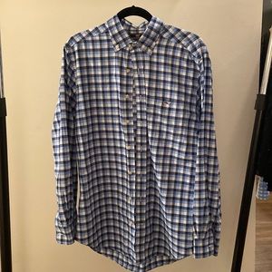 Vineyard Vines size medium men’s shirt